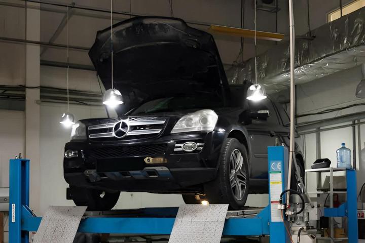 Des mécaniciens spécialisés pour réparer votre véhicule léger Mercedes